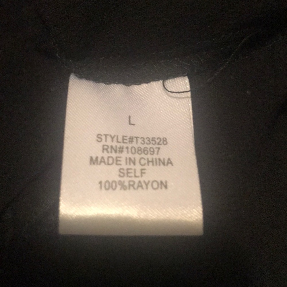 NWT Cold Shoulder Ruffle Top - Picture 6 of 7